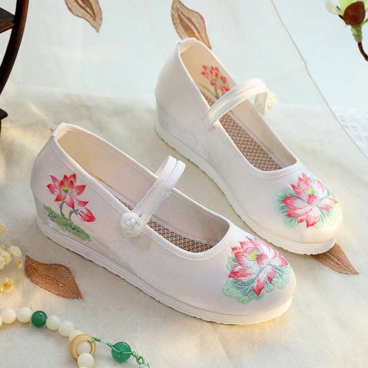 Embroidery Yes - Damskie biało-zielone buty Mary Jane na