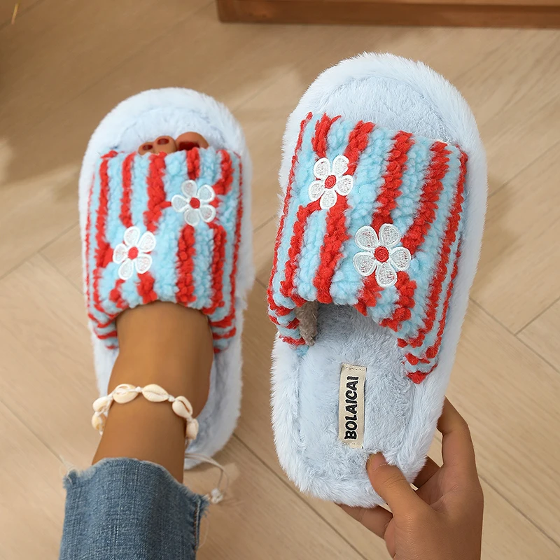 Pluszowe kapcie damskie z haft – Embroidery Yes recenzja i cena