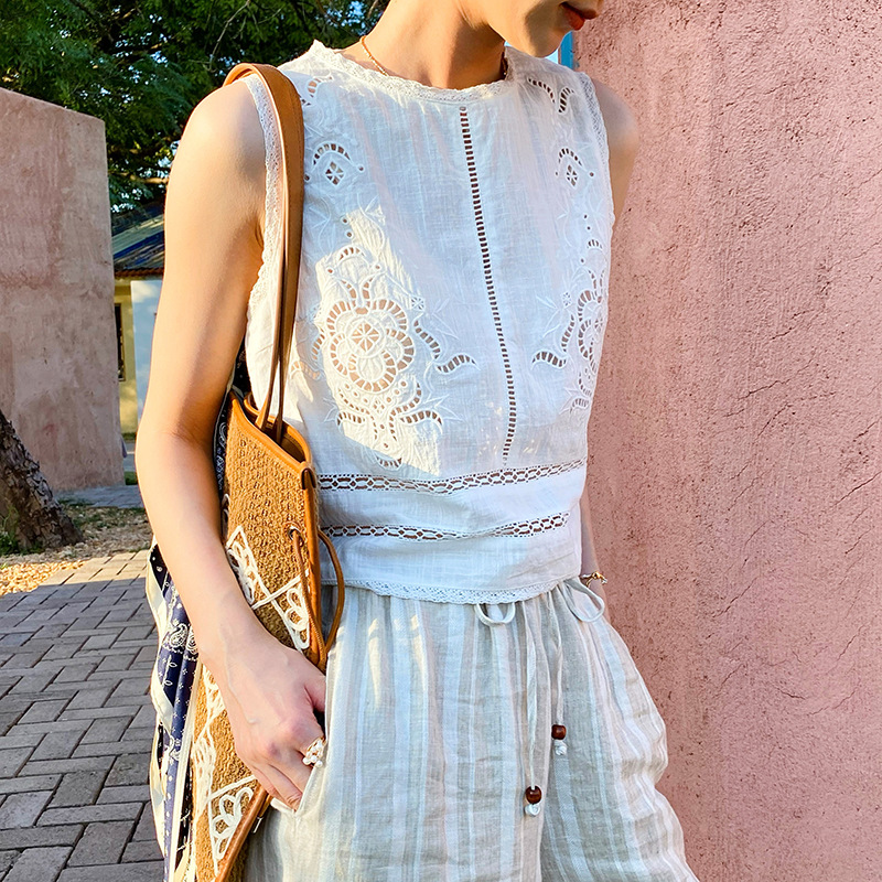 Francuski Projektant Boho Biał – Embroidery Uniforms recenzja i cena