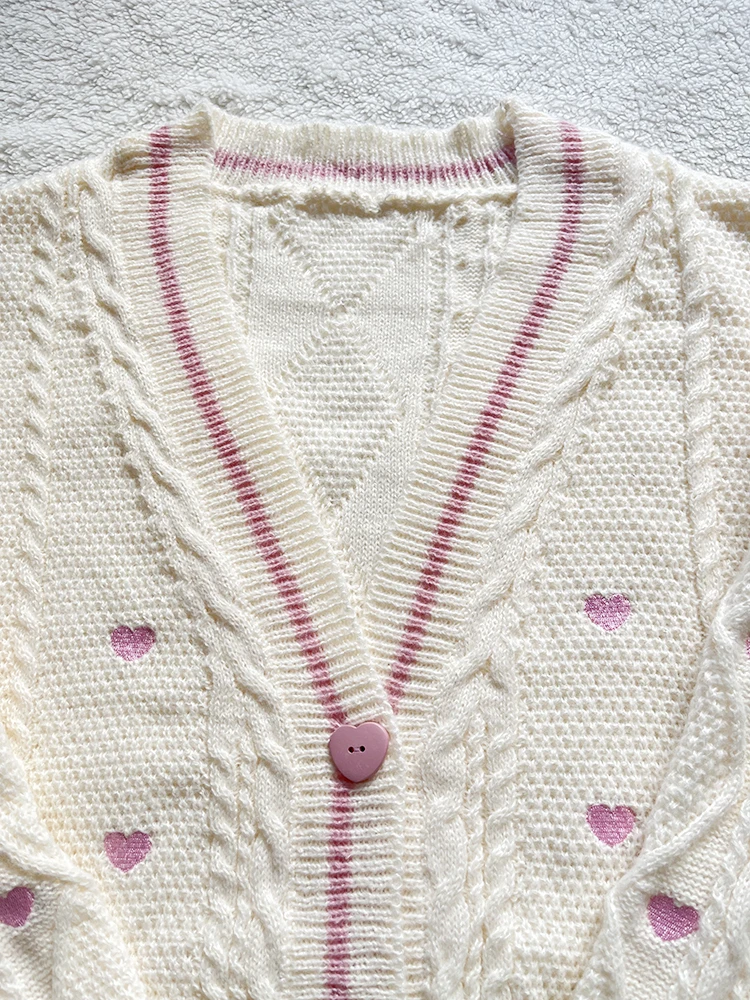 Kardigan Lover z różową naszyw – Embroidery Lovers recenzja i cena