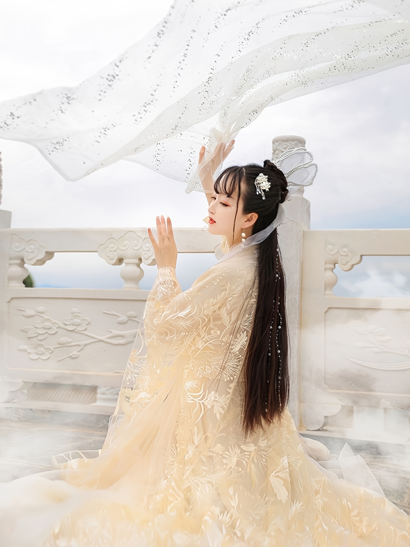 Tradycyjny strój Hanfu dla kob – Embroidery Yellow recenzja i cena