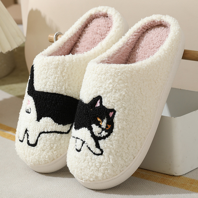 Zimowe pluszowe urocze kapcie  – Embroidery Shoes recenzja i cena